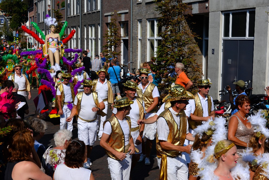 ../Images/Zomercarnaval Noordwijkerhout 039.jpg